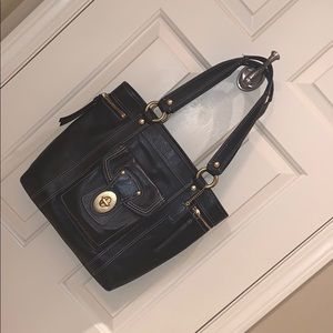 Coach Tote   -  Authentic -